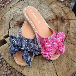 CAF&egrave;NOIR - ciabatte in tessuto fantasia con fiocco