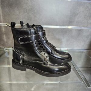 MJUS - Anfibi in pelle con microborchie