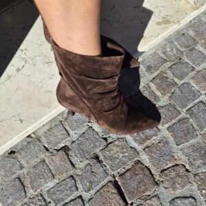 RELISH - tronchetti a tubo con zip in pelle scamosciata t.moro